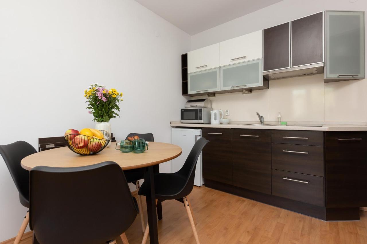 Cozy Apartment With Balcony Warszawa By Noclegi Renters Exterior photo