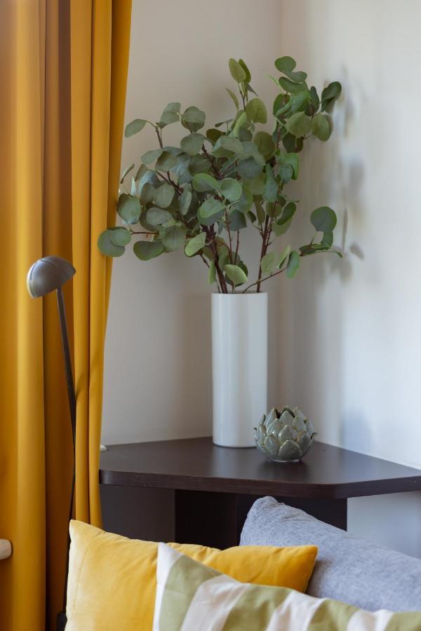 Cozy Apartment With Balcony Warszawa By Noclegi Renters Exterior photo